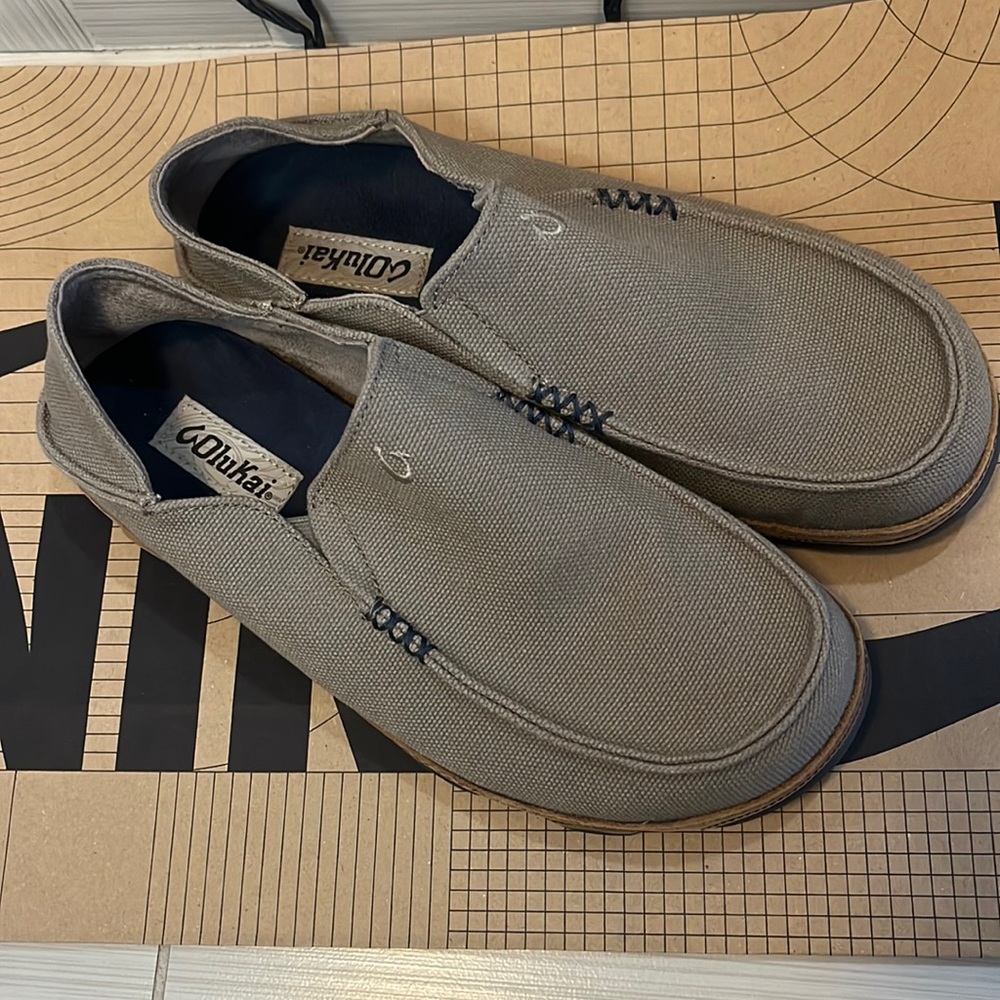 Olukai men’s shoes 9.5
